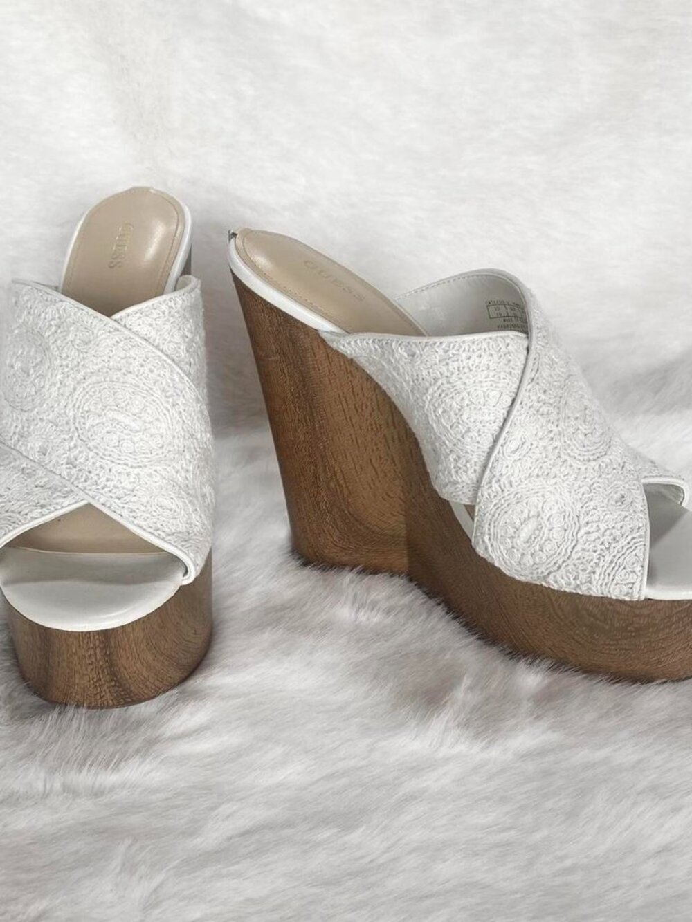 Vintage Y2K White Guess wedge platform sandals ♡